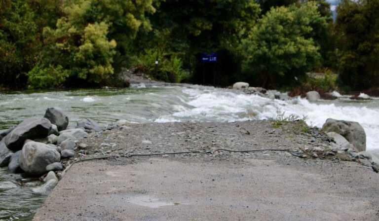 Lluvias en San Clemente: 15 familias aisladas por nuevos daños a badén en Armerillo