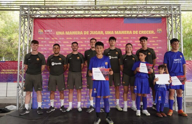 ¡Gran logro! Niño de Curicó es seleccionado por escuela de fútbol Barça Academy