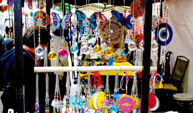 Feria de emprendedores en Curicó revitaliza la economía local