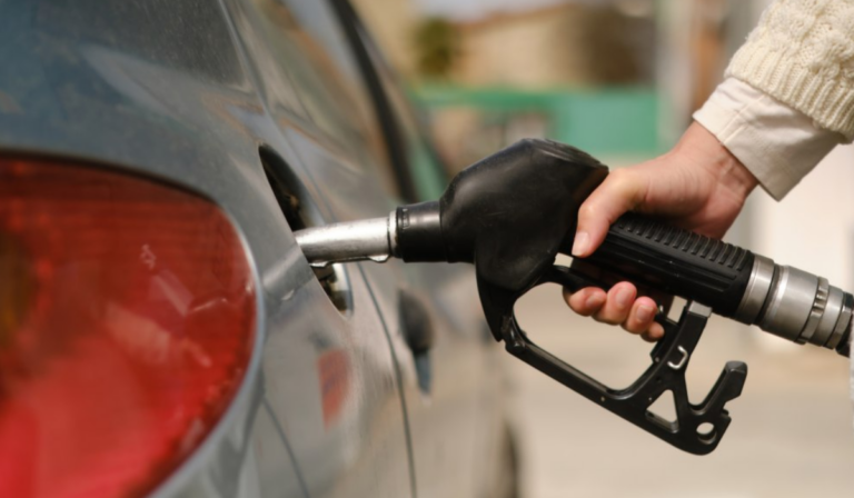Enap: caen precios de bencinas de 93 y 97, sube diésel y GLP 