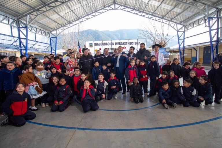 Inauguran nueva infraestructura deportiva en Escuela de Rauco 