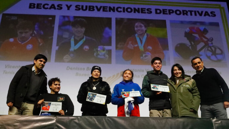 Cuatro jóvenes de Curicó son nombrados embajadores deportivos por sus éxitos en el deporte