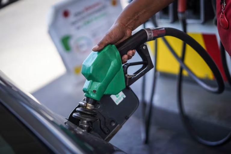 Enap anuncia reducciones de precio: Gasolina, diésel y parafina
