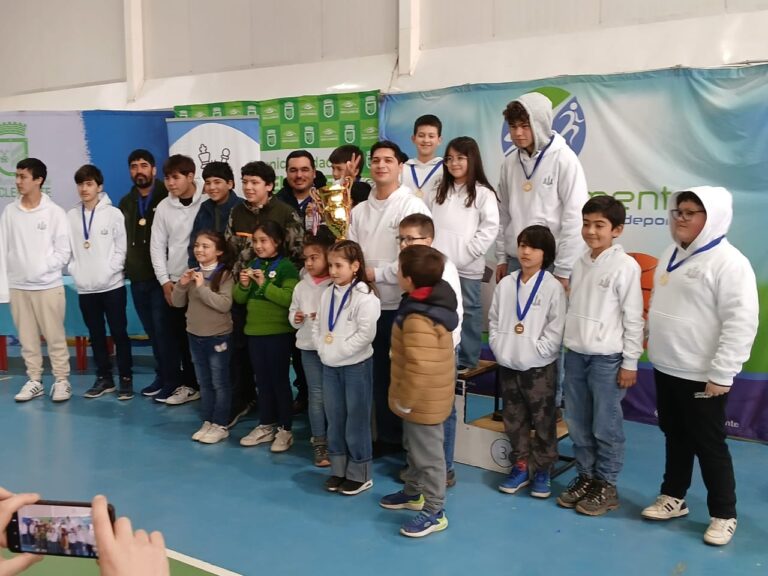 ¡Jaque mate! : Más de 100 participantes reunió el Torneo Regional de Ajedrez