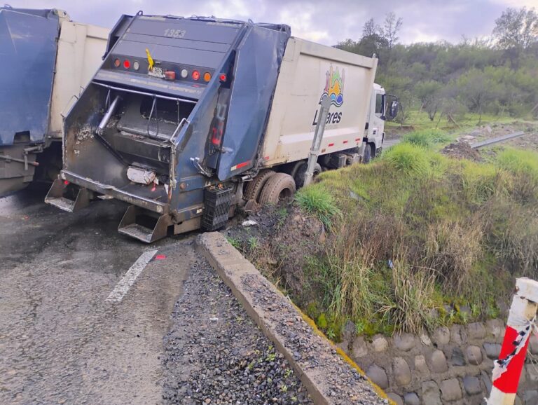 Vecinos de Huiilliborgoa amenazan con protestas por problemas con camiones recolectores