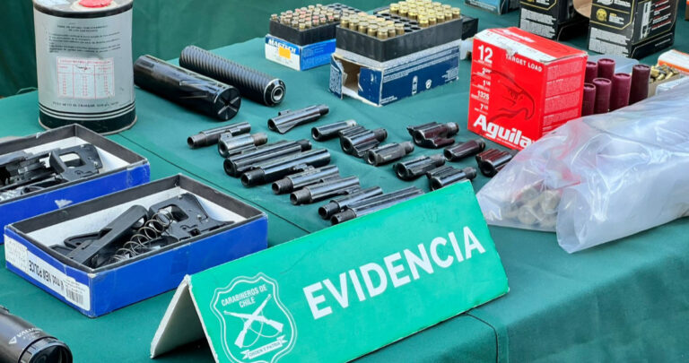 Desmantelan taller de armas operado por adultos mayores en la RM