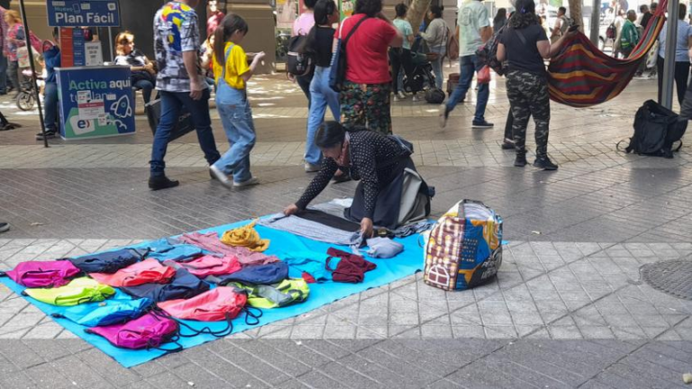 Mercado laboral chileno: Crece la informalidad y se estanca el empleo formal