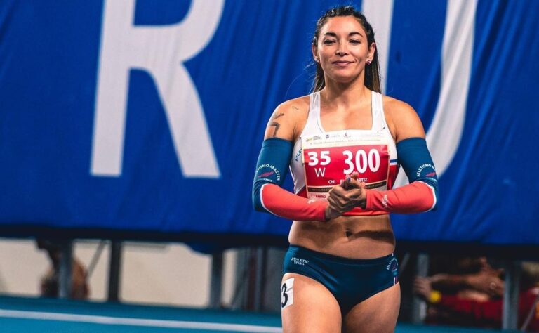 Curicana Evelyn Ortiz lo vuelve a hacer: Esta vez rompió récord nacional en Mundial de Atletismo Máster