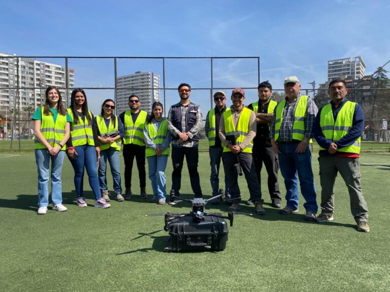 Profesionales de UAD de Conaf Maule se certifican en uso de drones