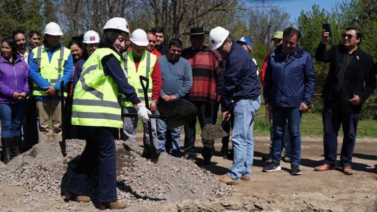 ¡Manos a la obra! Comienza pavimentación de caminos en Retiro beneficiando a 1500 familias