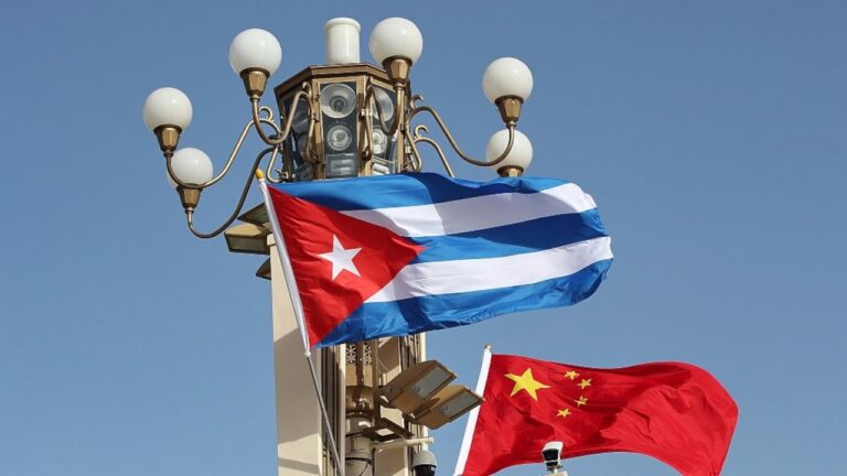 ¿El final de una larga relación? China termina acuerdos comerciales con Cuba por falta de  reformas económicas y deudas