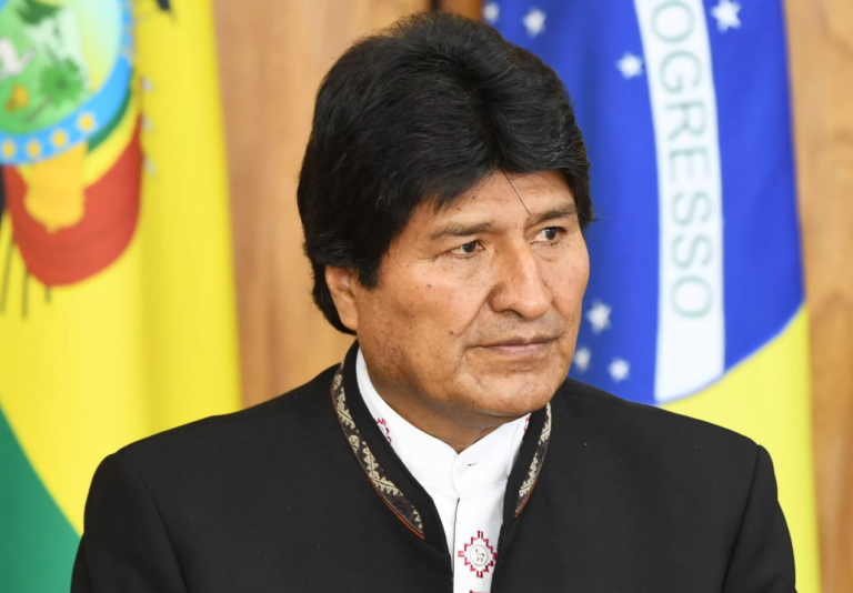 Escándalo en Bolivia: Evo Morales es acusado de tener una hija con una menor de ¡15 años!