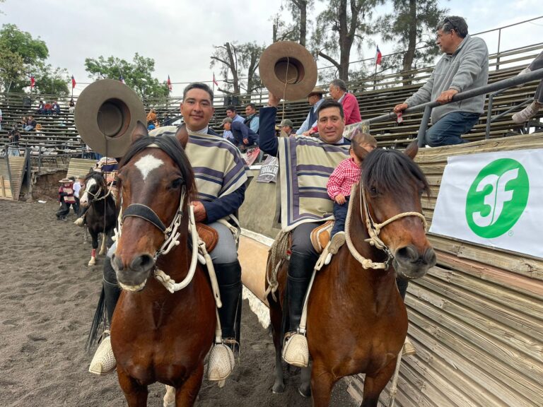 ¡A lo grande! Daniel Pinto y Matías Pino ganan en Curicó y aseguran cupo en el Clasificatorio al Nacional de Rodeo