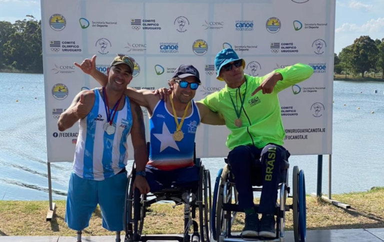 Doble triunfo dorado: Canoísta talquino destaca en competencia de canotaje internacional