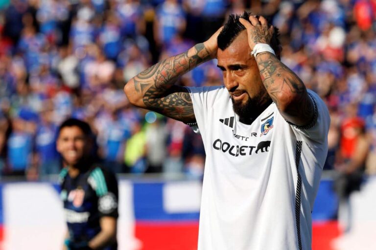 Carabineros confirma que Arturo Vidal fue el único jugador en ser llevado a la comisaría tras celebración de Colo Colo que terminó con denuncia por agresión sexual