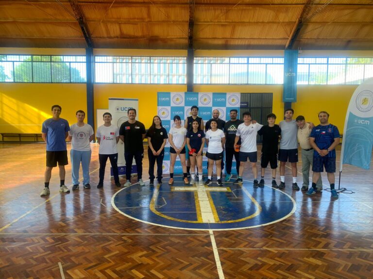 Entrenador de Balonmano con experiencia en Europa dicta charla a futuros entrenadores de la región del Maule