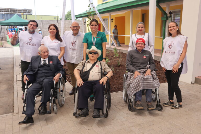 Fundación Las Rosas inaugura moderno centro de atención para personas mayores