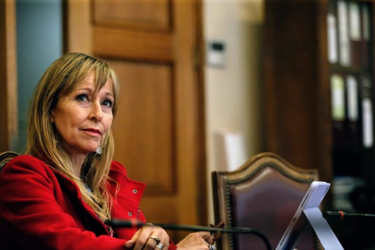 Diputada Ana María Gazmuri es sancionada con un 15% de su dieta por no realizarse test de drogas