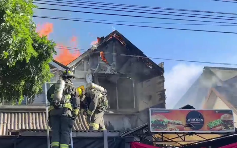 Incendio en Talca afecta tres viviendas sin dejar lesionados