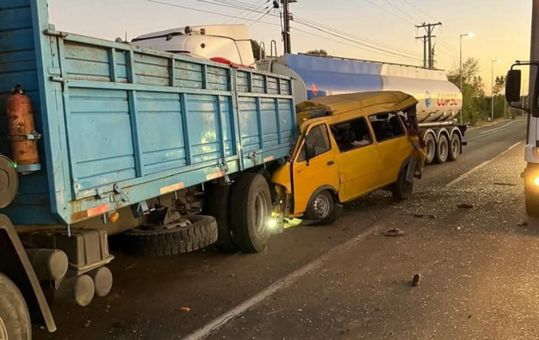 Fatal accidente en la Ruta 5 Sur, a la altura de Tiuquilemu, deja tres personas fallecidas