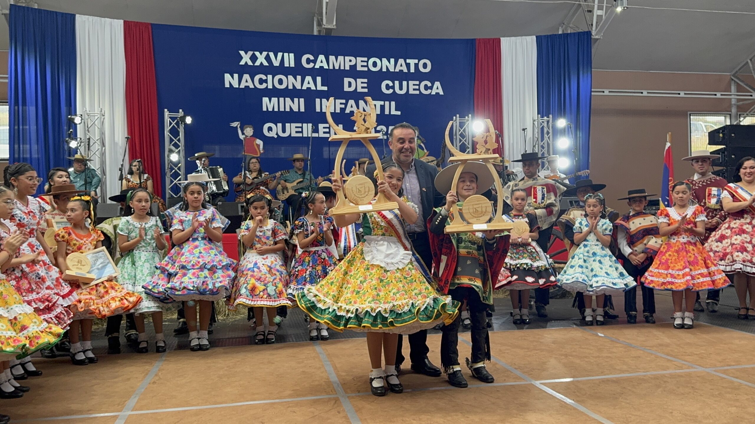 Jóvenes de Talca ganan campeonato nacional de danza