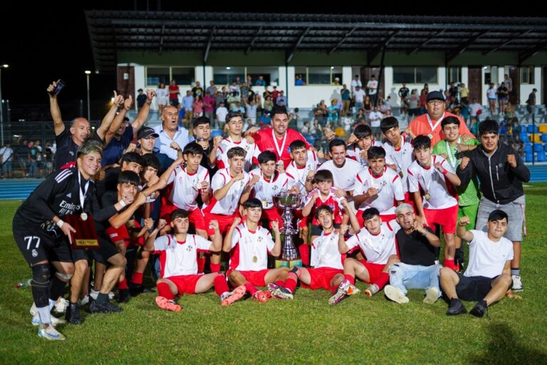 Región del Maule brilla en el fútbol rural: selección sub-17 de Parral gana el Campeonato Nacional FENFUR