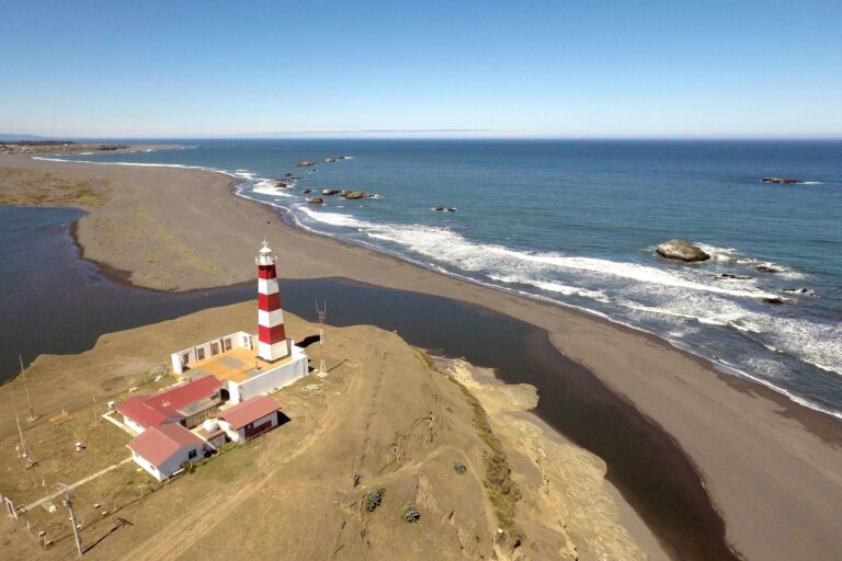 ¡Tu Verano Feliz! Programa de recreación permite a familias de Curicó disfrutar de la playa sin costo