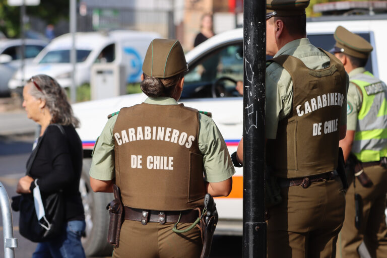 Carabinera es agredida sexualmente por ciudadano boliviano en Iquique: sujeto tenía orden de detención vigente