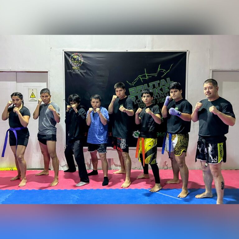 Guerreros talquinos van por la gloria en torneo nacional de kickboxing en Santiago