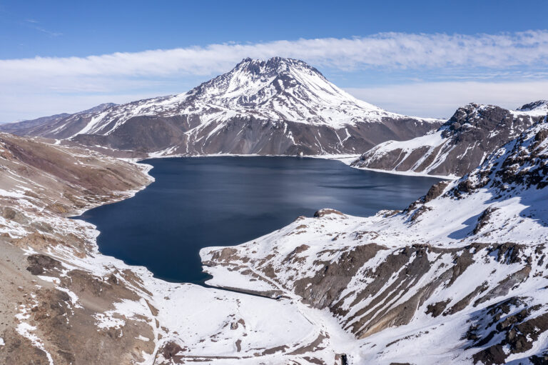 SENAPRED mantiene alerta preventiva por sismo en volcán Planchón-Peteroa