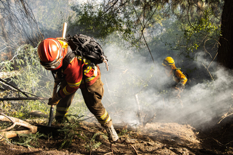CONAF confirma contención de incendio “Cajón de Pejerrey” en sector precordillerano de Linares