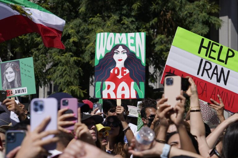Irán
