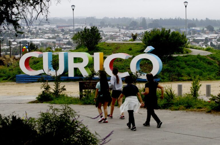 Curicó apuesta por convertirse en municipalidad sustentable con nuevo convenio del MMA