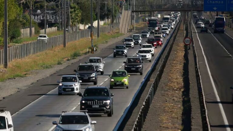 Carabineros informa cuatro fallecidos y 115 detenidos durante el Día del Trabajador