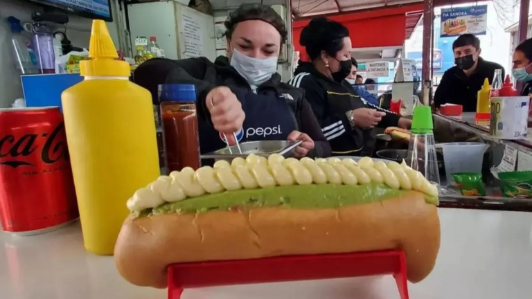 Talca celebrará el Día del Completo con evento gratuito