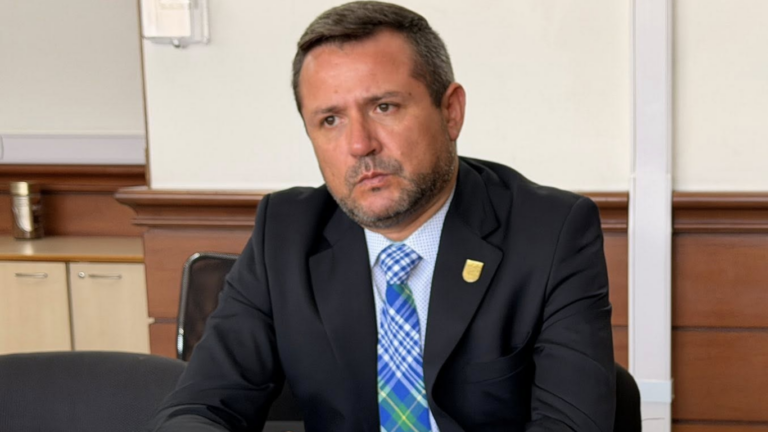 Alcalde de Río Claro enfrentará al TER por irregularidades financieras en el DAEM