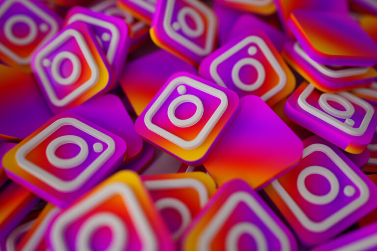 Instagram elimina millones de cuentas falsas y usuarios reportan baja de seguidores