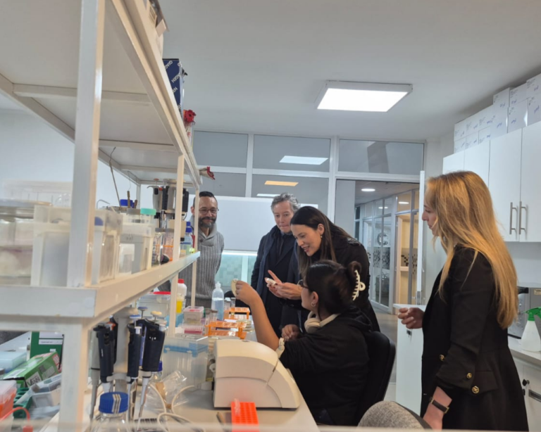 Científicos del Maule impulsan investigación clave para proteger la Antártica