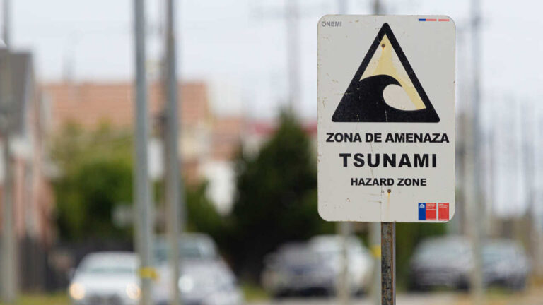 SHOA descarta tsunami en Chile tras terremoto 7.8 en Filipinas