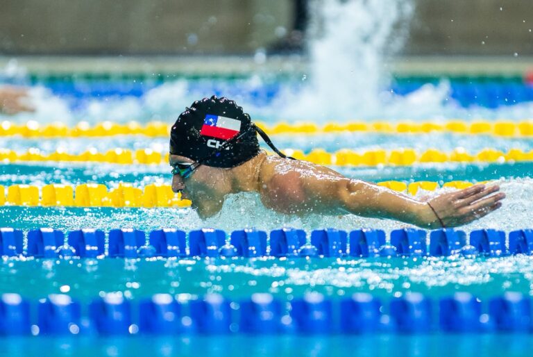 Joven nadador de Talca brilla con dos medallas en Colombia