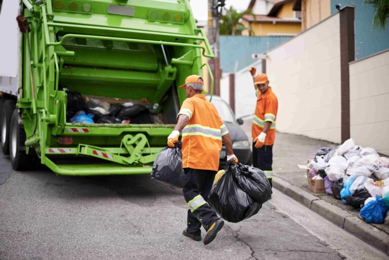 Día Nacional del Recolector: ocho comunas del Maule suspenden retiro de basura este miércoles