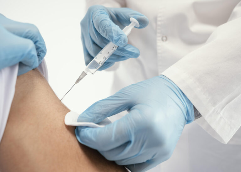 Alta positividad por influenza refuerza el llamado urgente a vacunarse